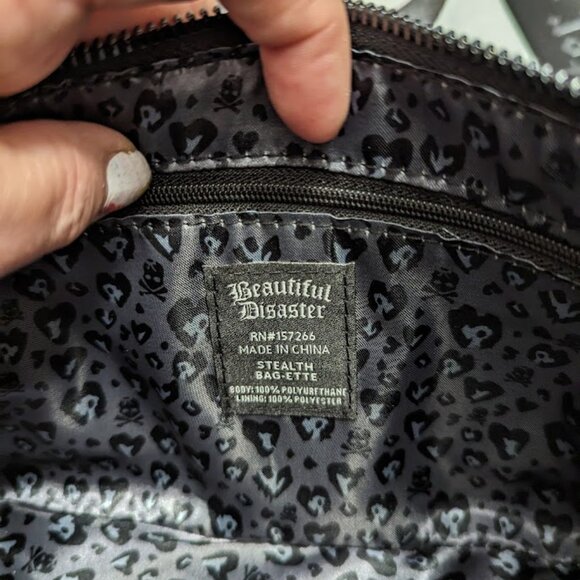 Beautiful Disaster Stealth Bag-ette purse black - Picture 7 of 7